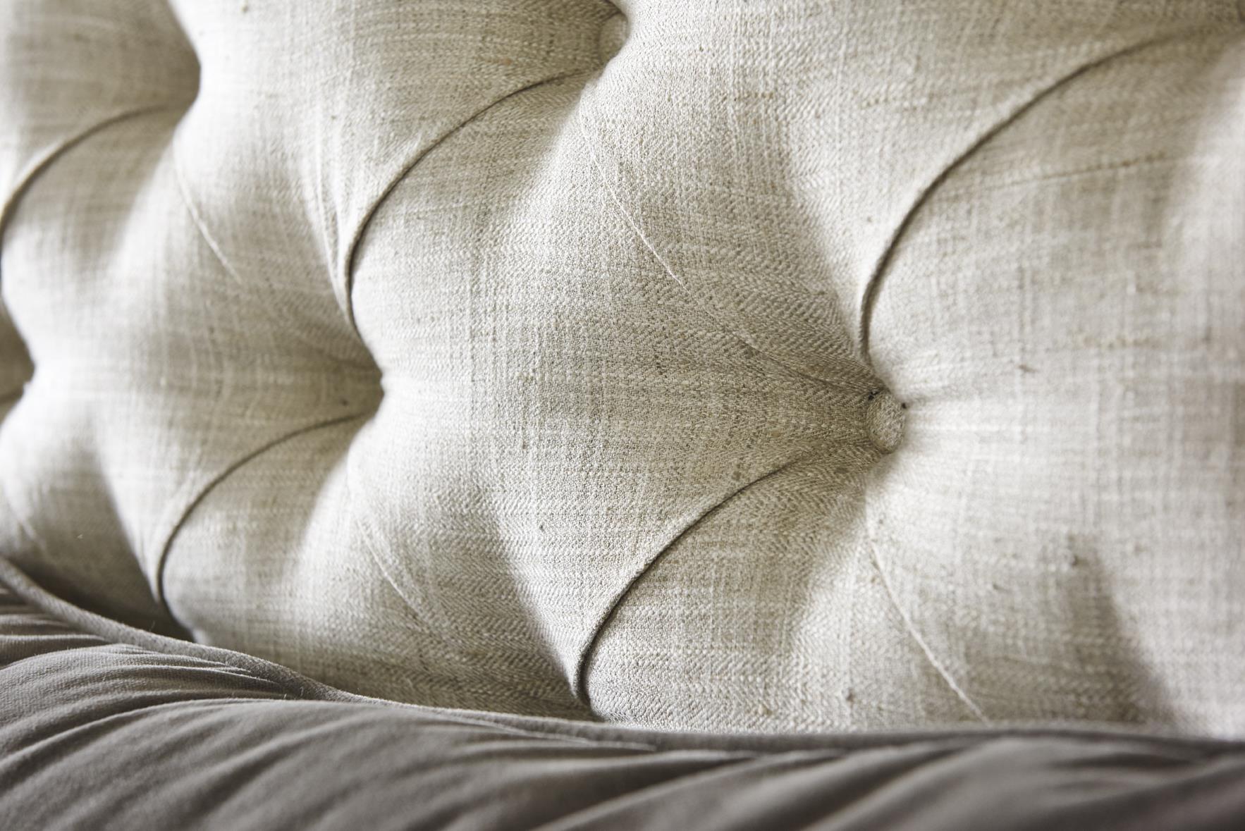 Lexington Oyster Bay Sag Harbor King Bed with Button Tufting and